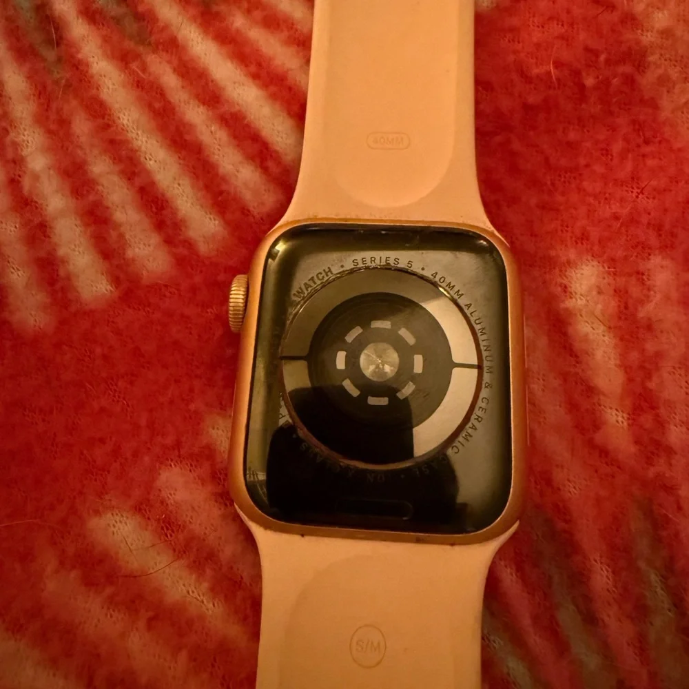 Apple stay connected